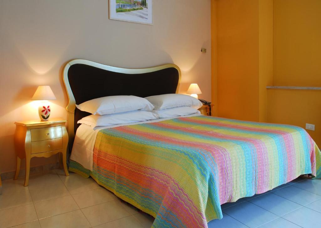 Hotel Michelangelo Teramo Oda fotoğraf