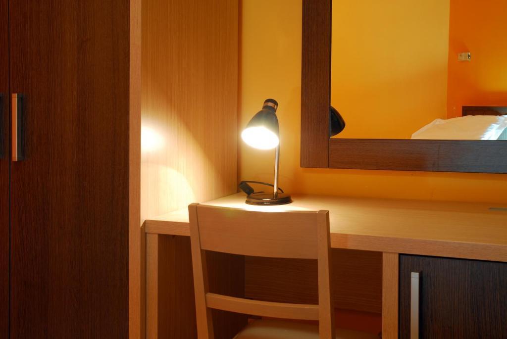 Hotel Michelangelo Teramo Oda fotoğraf